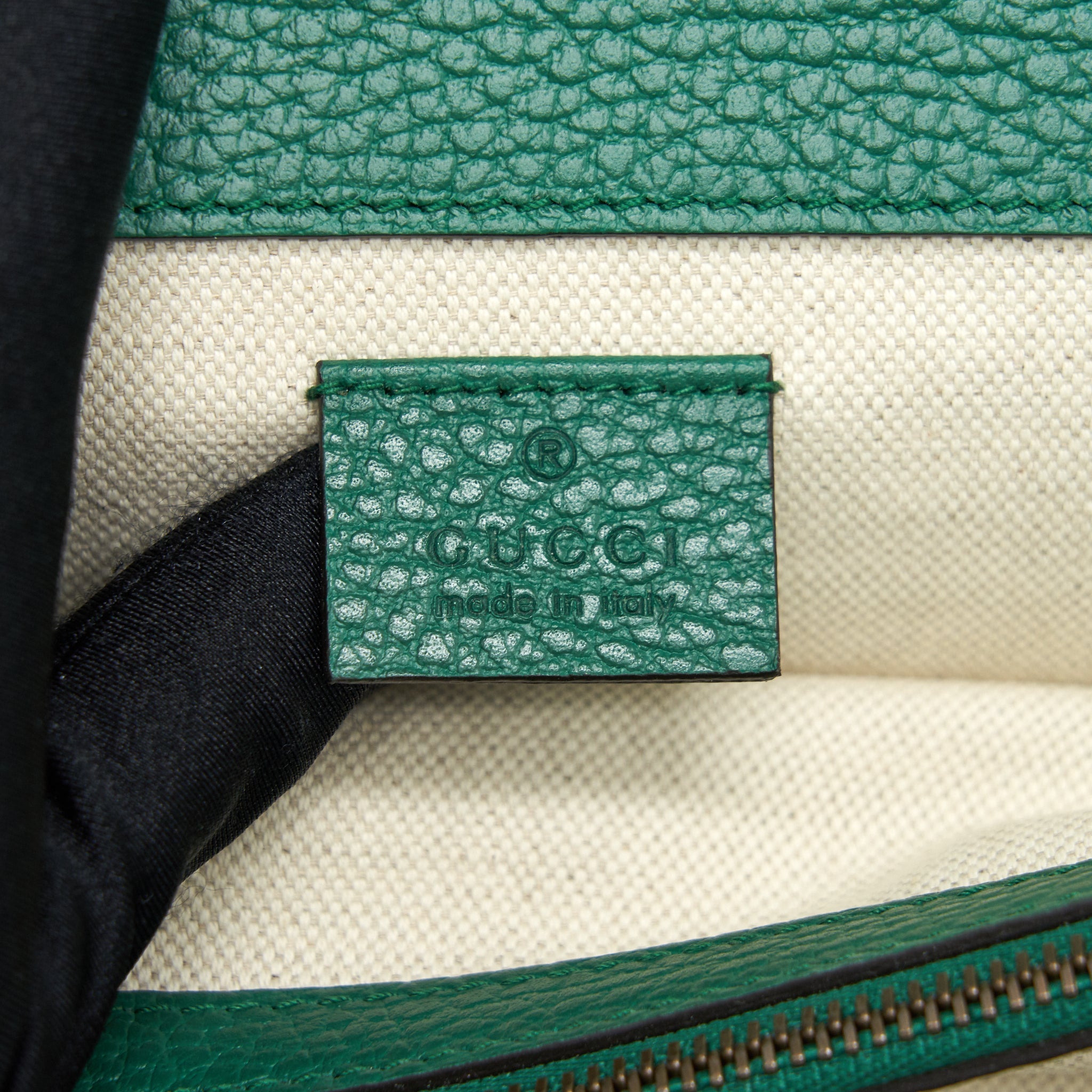 gucci-small-dionysus-leather-shoulder-bag-green