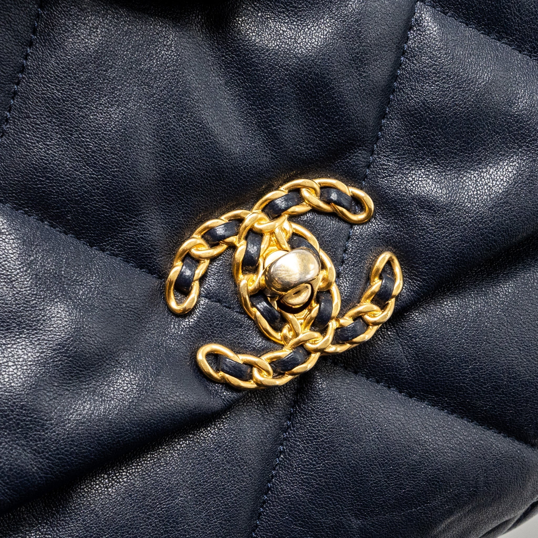 chanel-large-19-bag-lambskin-navy-multicoloured-hardware