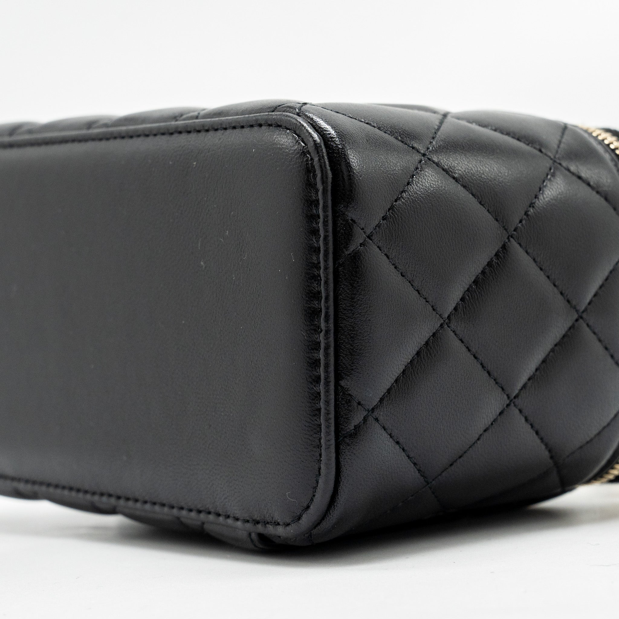 chanel-long-vanity-case-lambskin-black-ghw