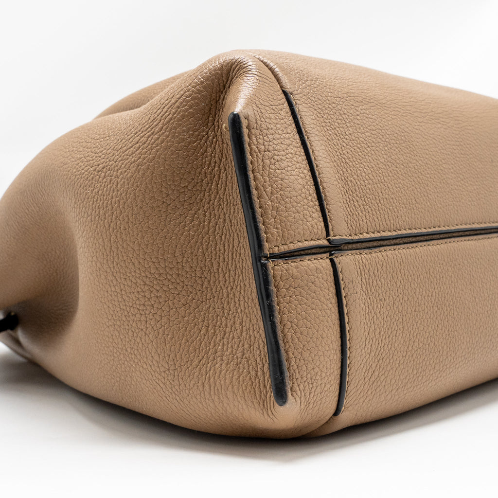 loewe-bag-beige