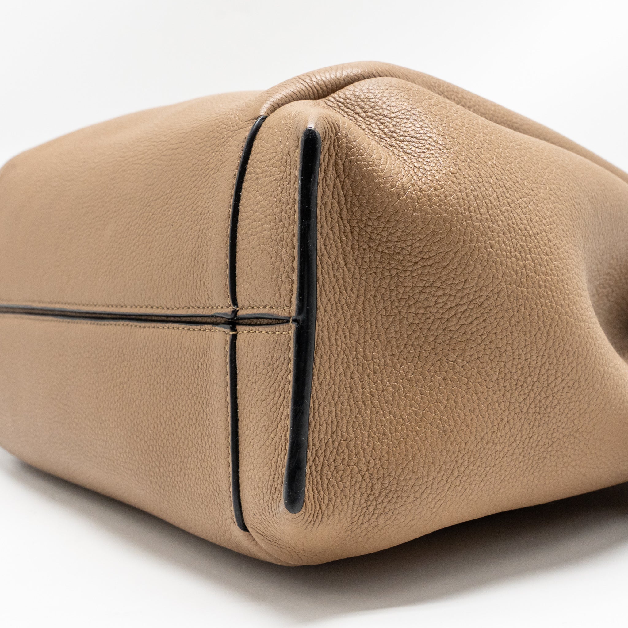 loewe-bag-beige
