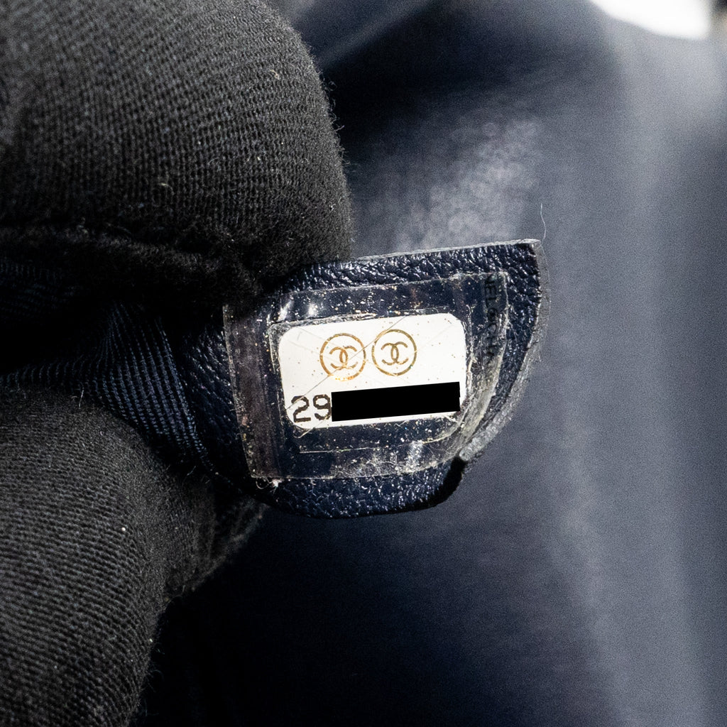 chanel-large-19-bag-lambskin-navy-multicoloured-hardware