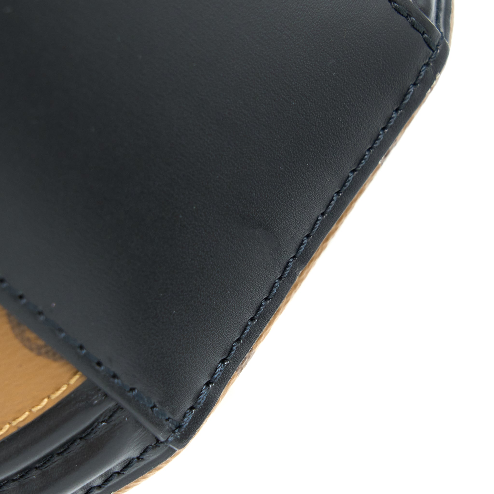 louis-vuitton-cannes-reverse-monogram-canvas-ghw-3