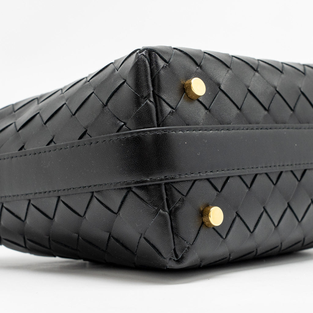 bottega-veneta-mini-wallace-shoulder-bag-calfskin-black-ghw