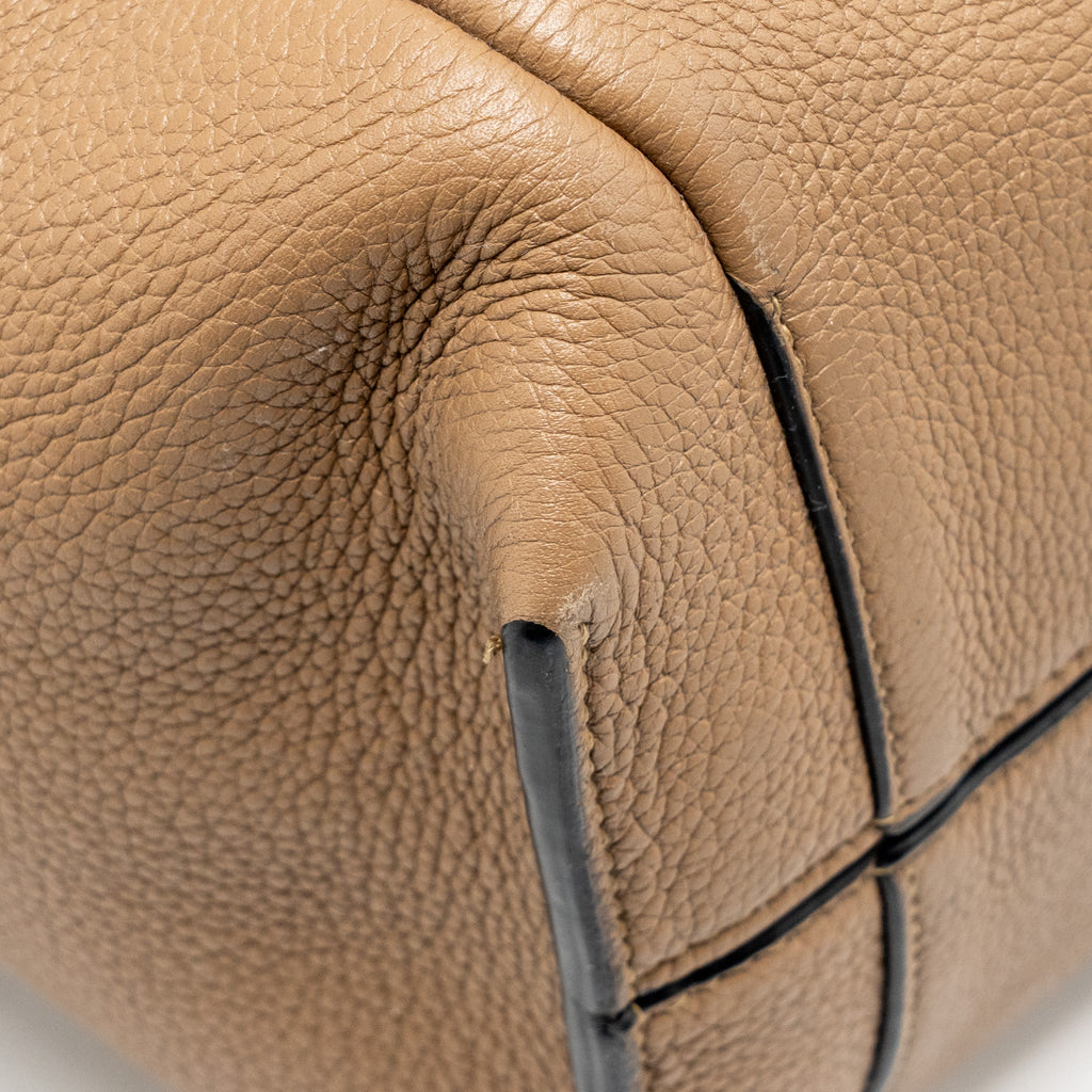 loewe-bag-beige