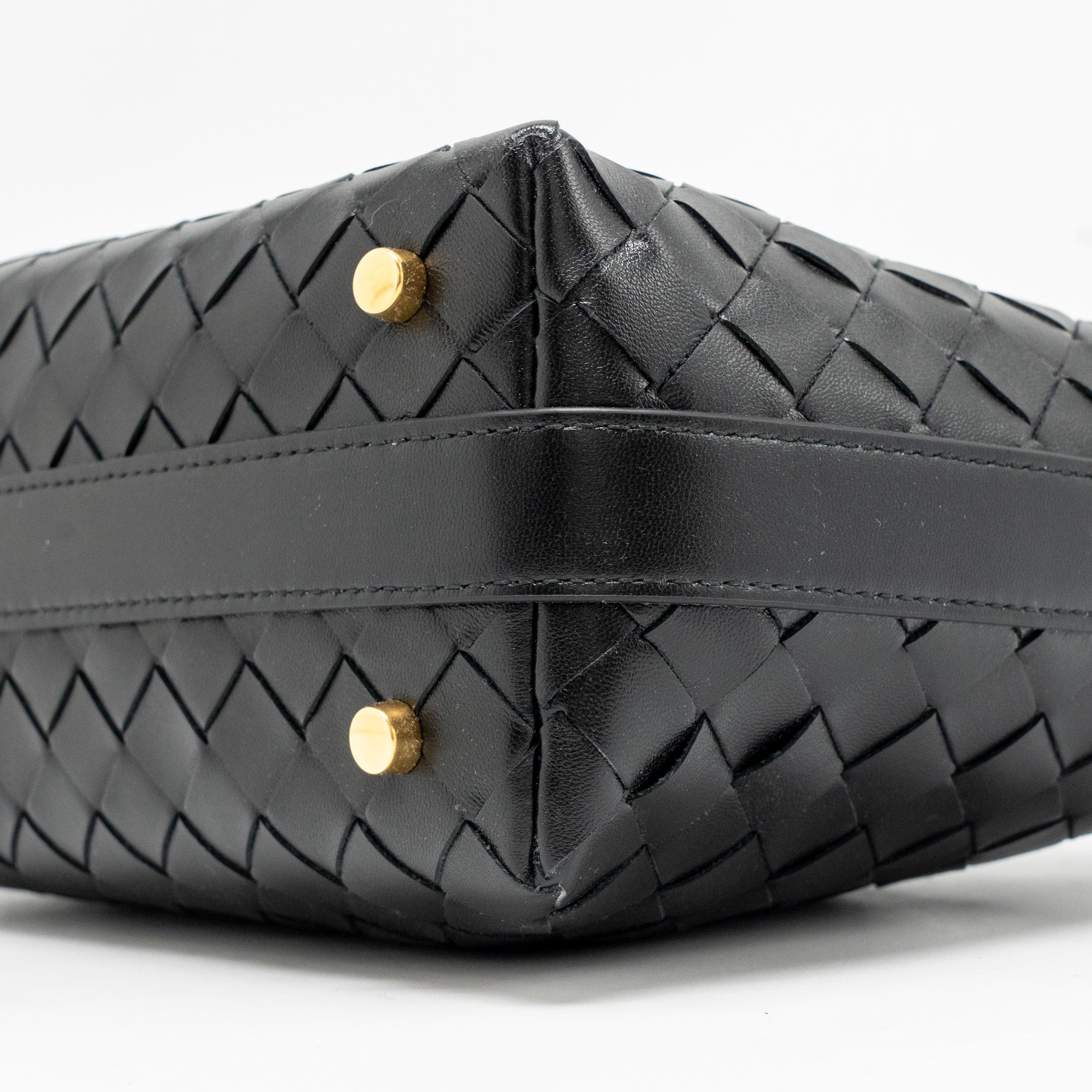 bottega-veneta-mini-wallace-shoulder-bag-calfskin-black-ghw