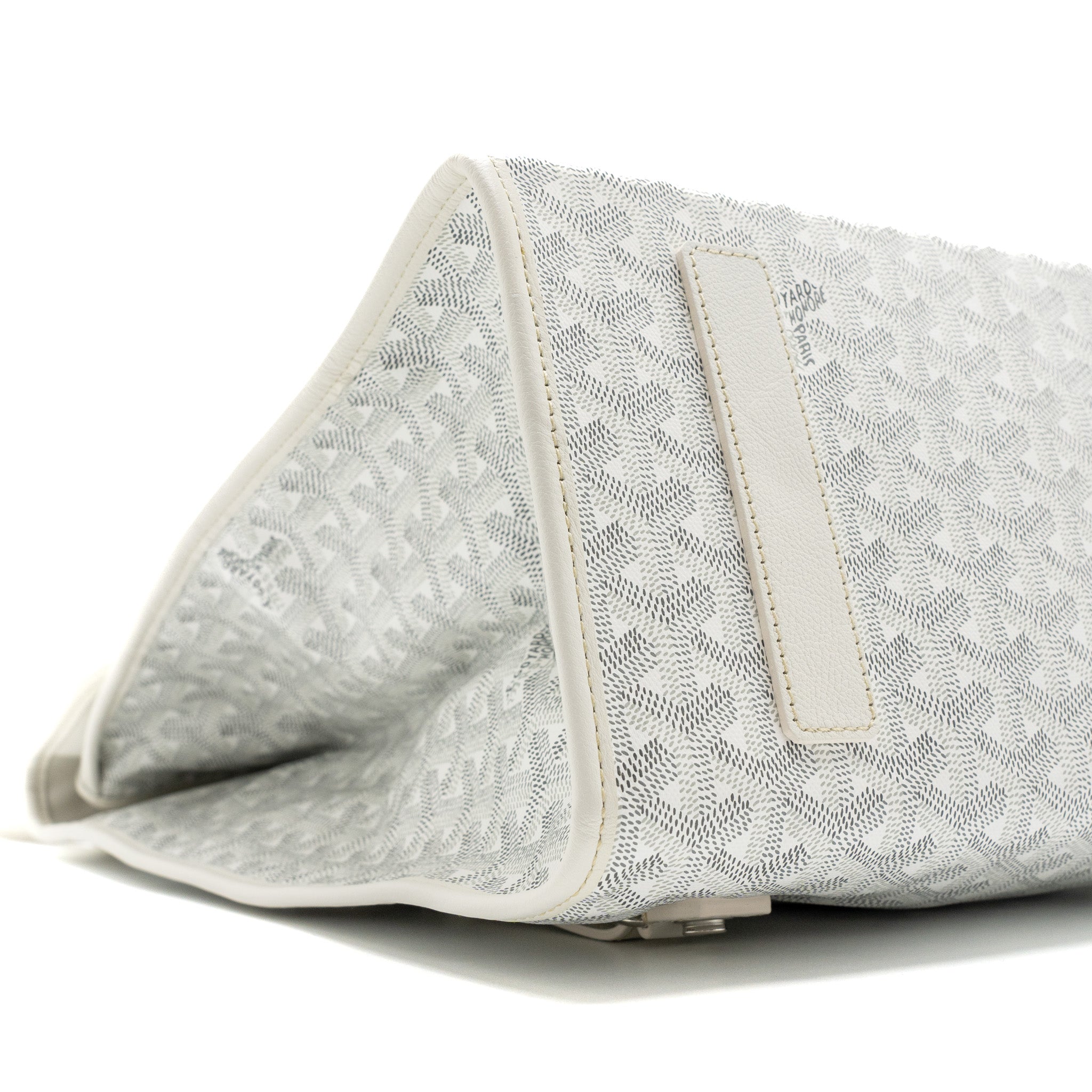 goyard-saint-leger-backpack-goyardine-canvas-white-shw