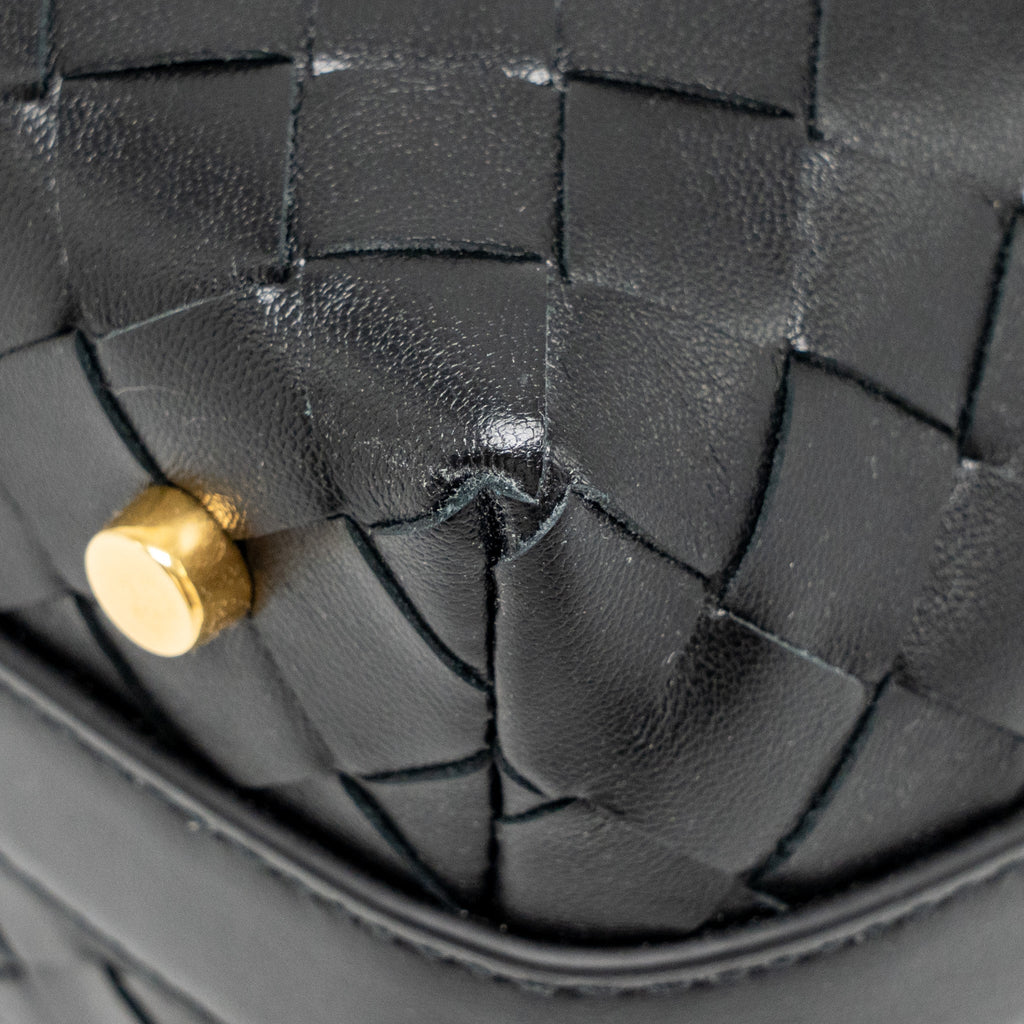 bottega-veneta-mini-wallace-shoulder-bag-calfskin-black-ghw