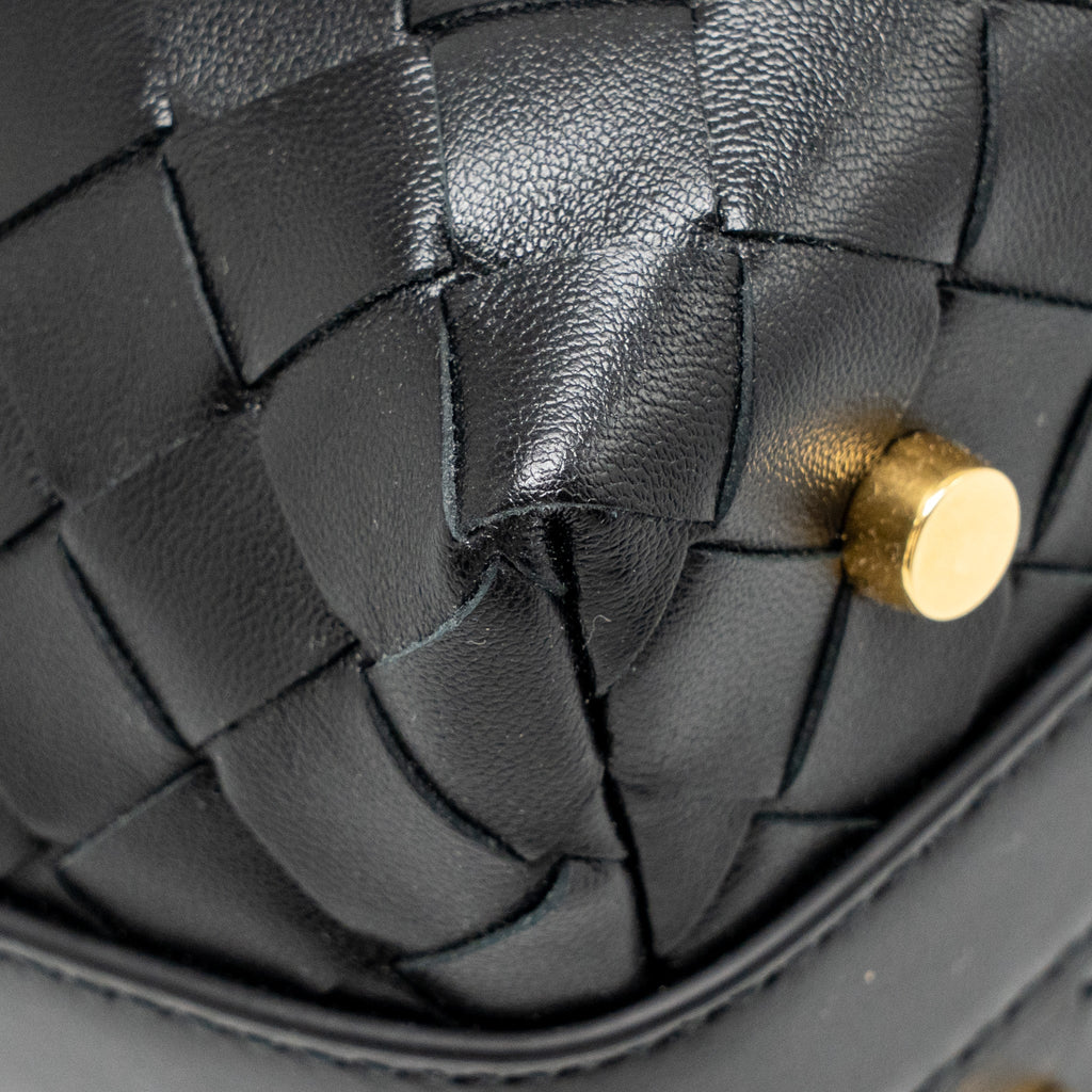 bottega-veneta-mini-wallace-shoulder-bag-calfskin-black-ghw