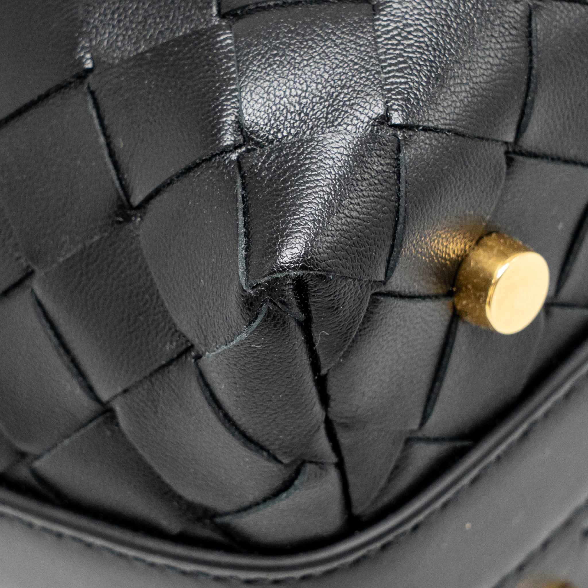 bottega-veneta-mini-wallace-shoulder-bag-calfskin-black-ghw