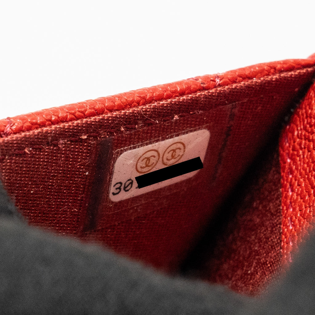 chanel-boy-flap-card-holder-caviar-red-shw