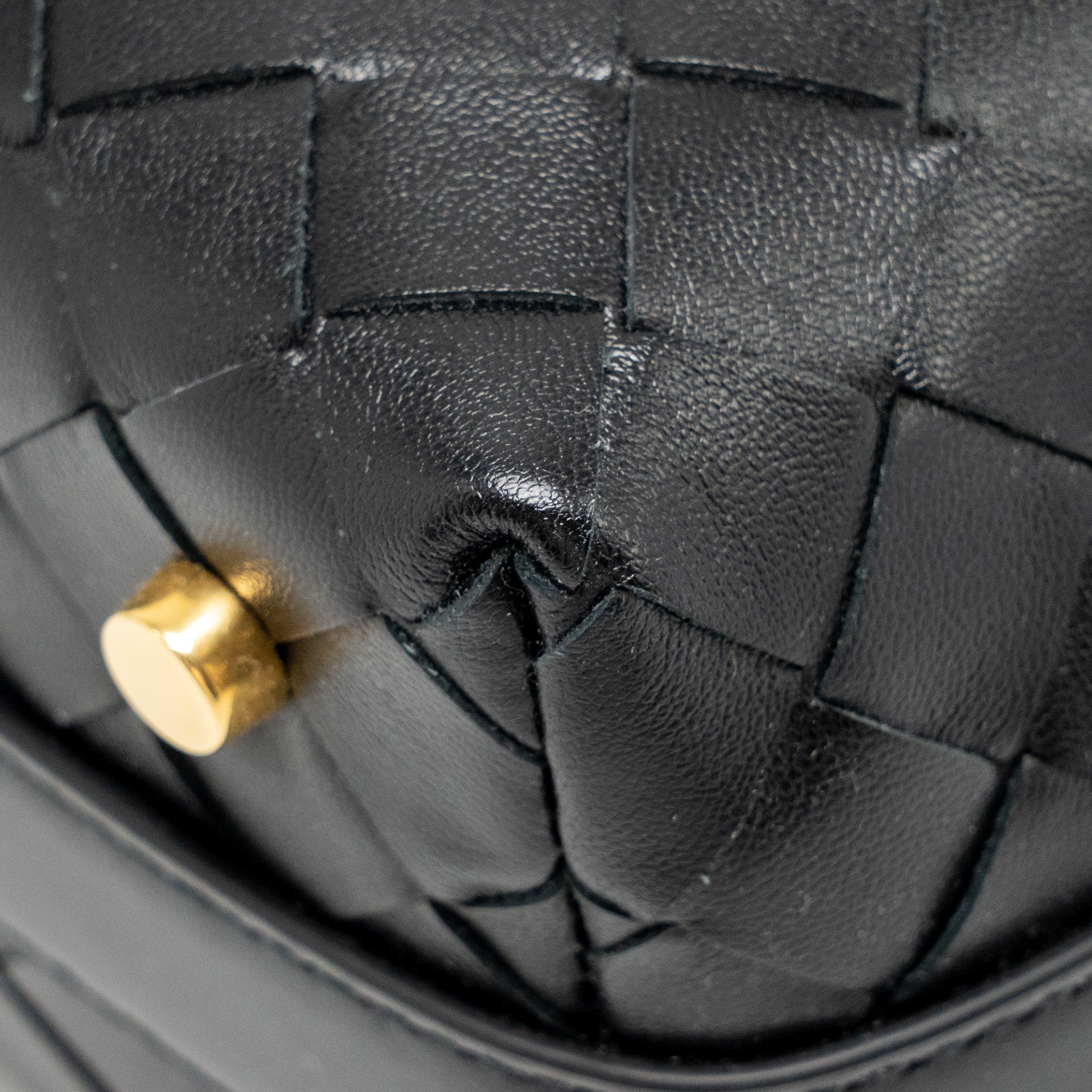 bottega-veneta-mini-wallace-shoulder-bag-calfskin-black-ghw