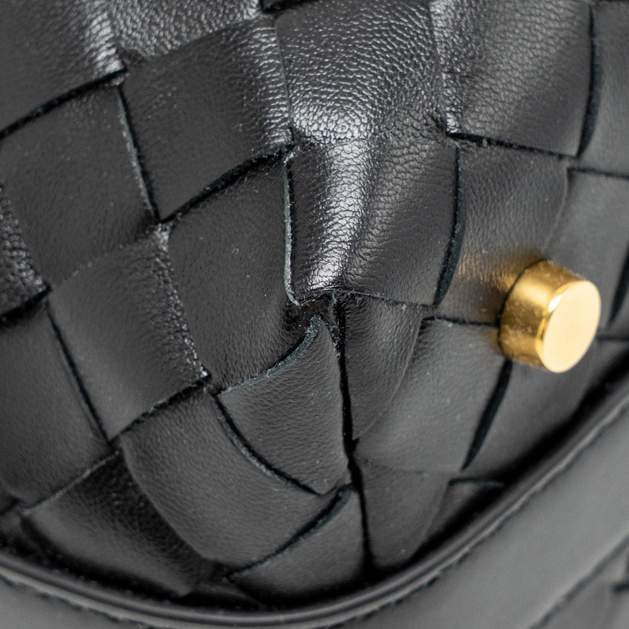 bottega-veneta-mini-wallace-shoulder-bag-calfskin-black-ghw