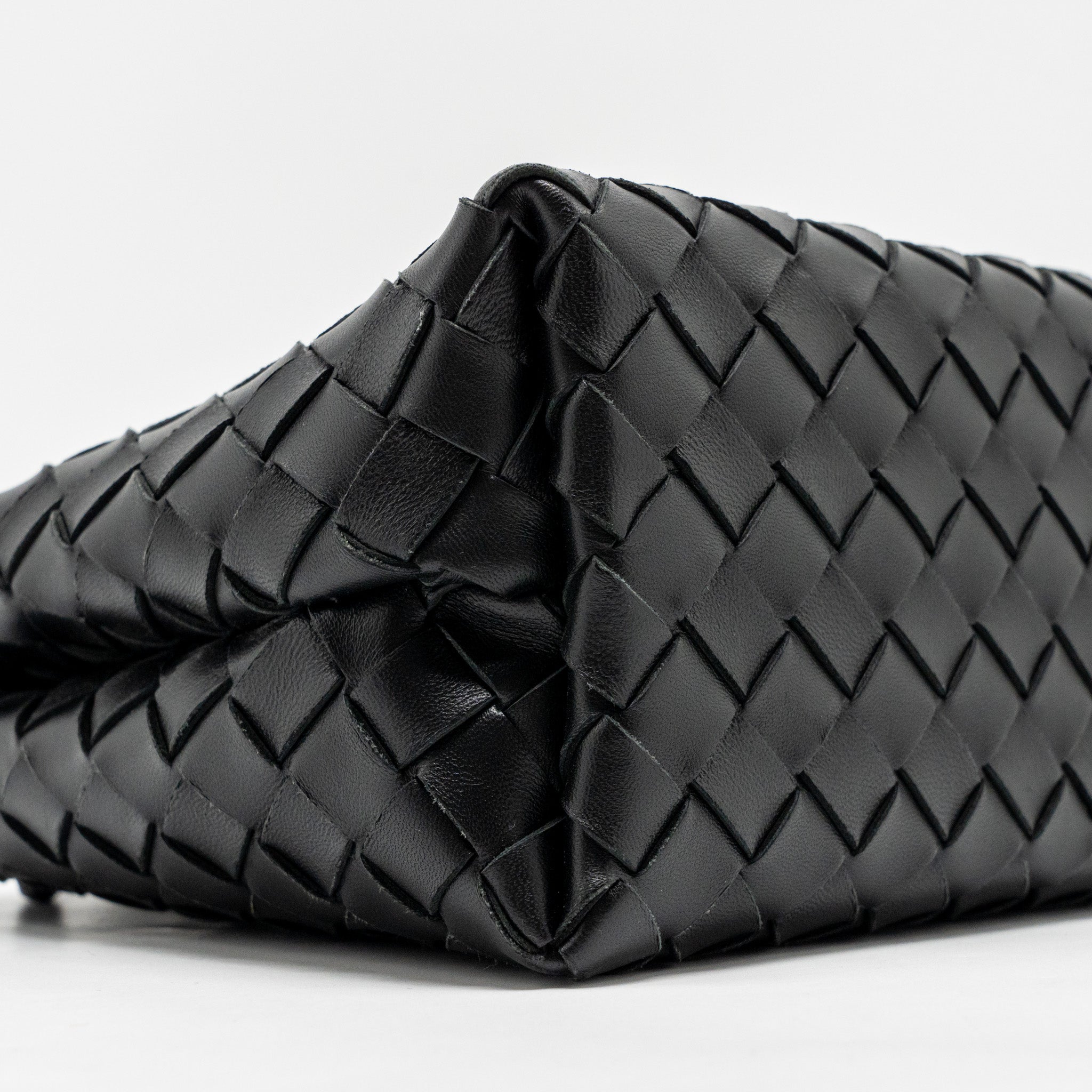 bottega-veneta-small-andiamo-bag-lambskin-black-ghw-1