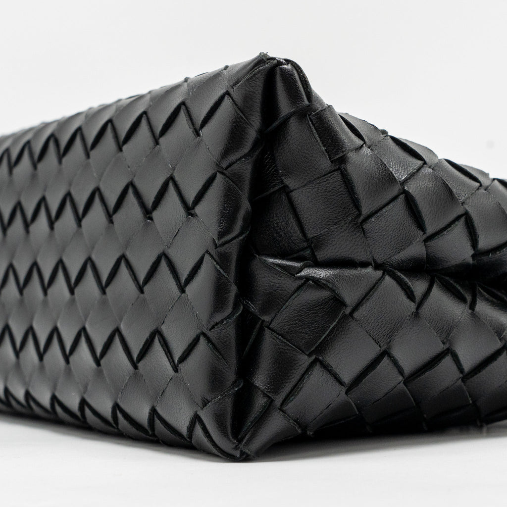 bottega-veneta-small-andiamo-bag-lambskin-black-ghw-1