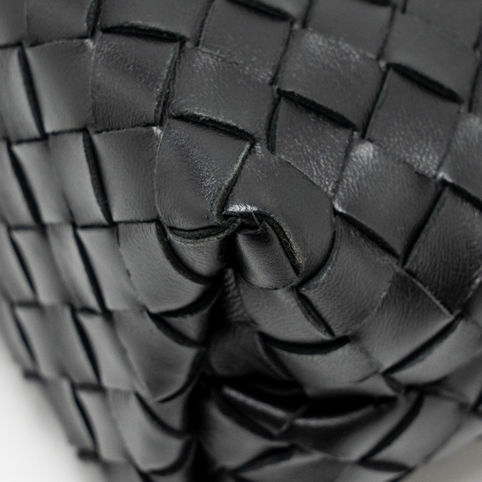 bottega-veneta-small-andiamo-bag-lambskin-black-ghw-1