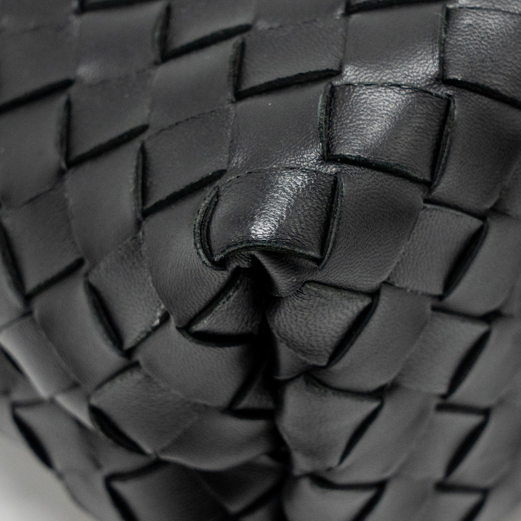 bottega-veneta-small-andiamo-bag-lambskin-black-ghw-1