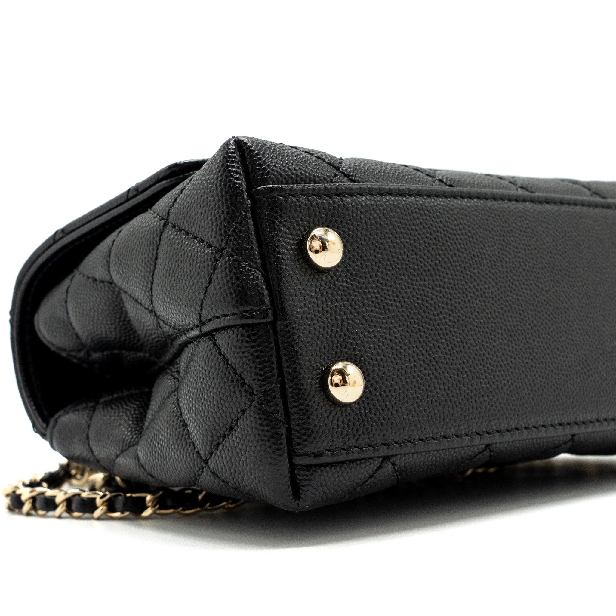 chanel-coco-handle-extra-mini-caviar-black-lghwmicrochip