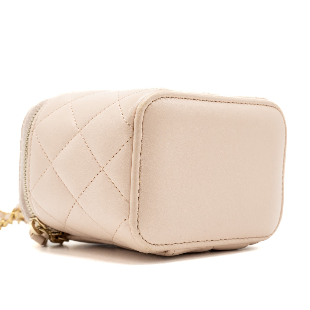 chanel-mini-vanity-with-chain-lambskin-light-pink-ghw
