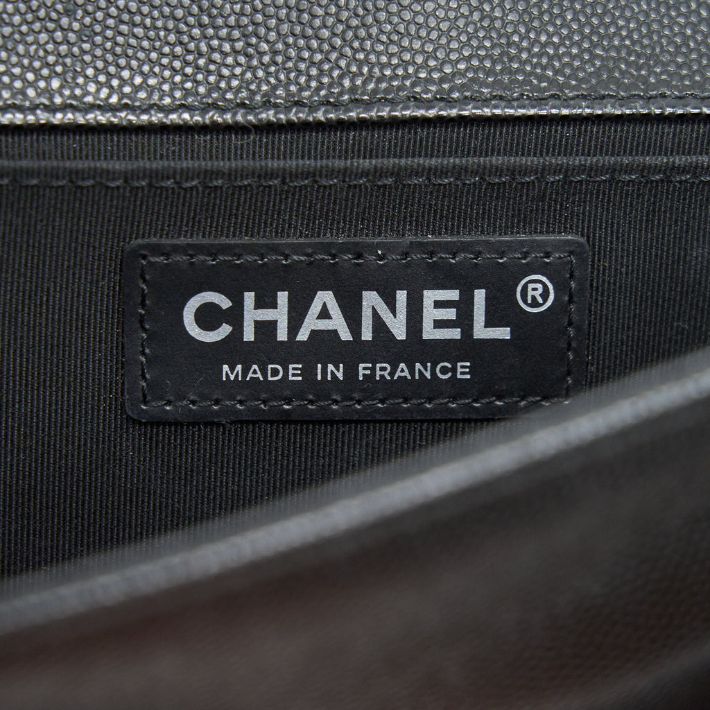 chanel-medium-boy-chanel-handbag-caviar-black-shw-1