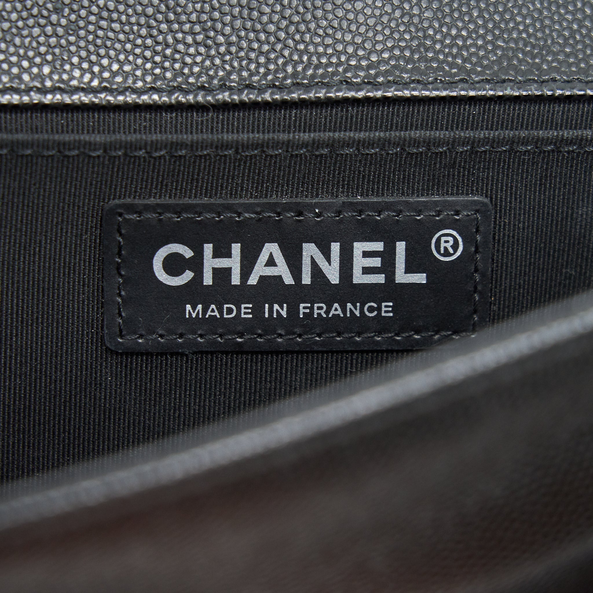 chanel-medium-boy-chanel-handbag-caviar-black-shw-1
