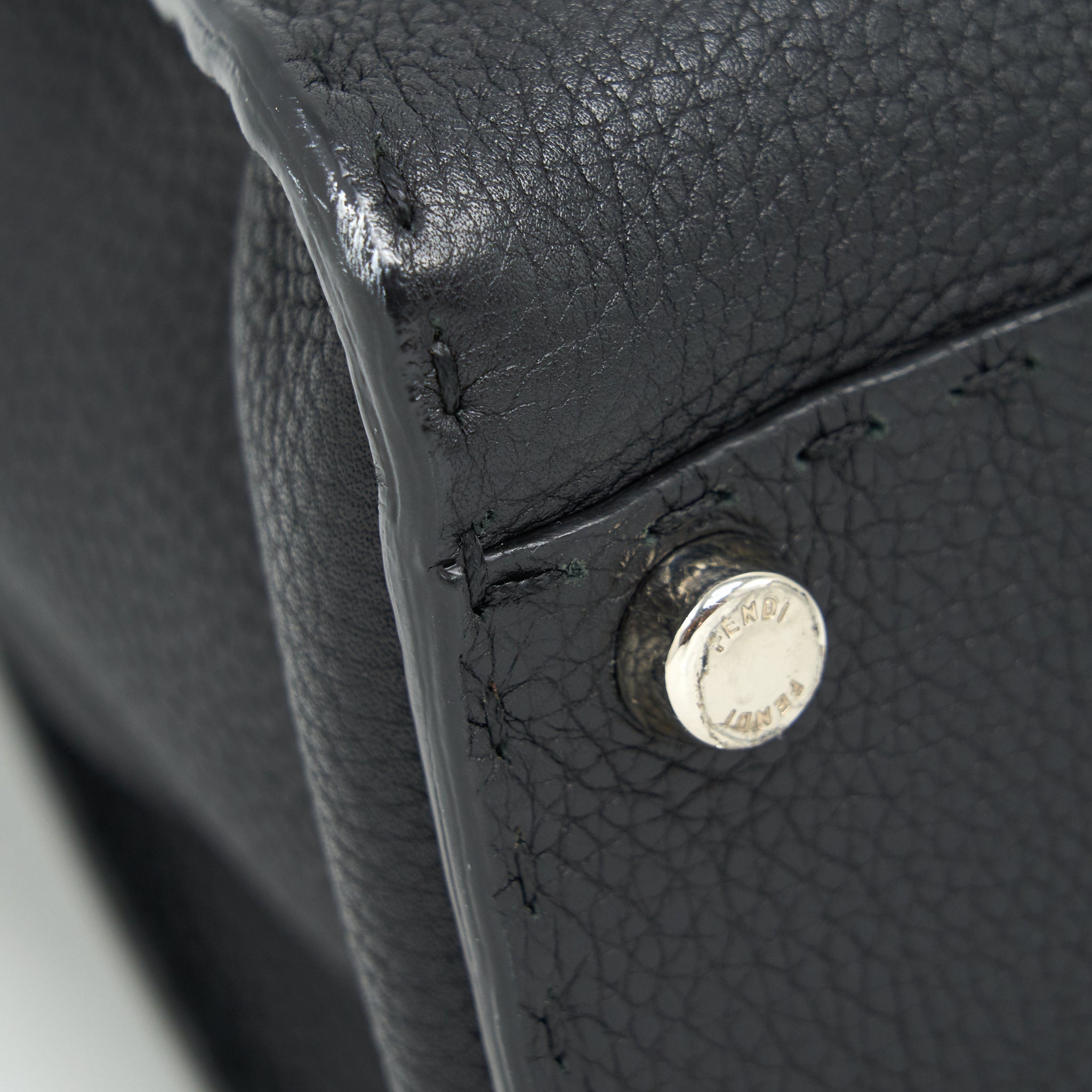 fendi-peekaboo-tote-bag-grained-calfskin-black-shw