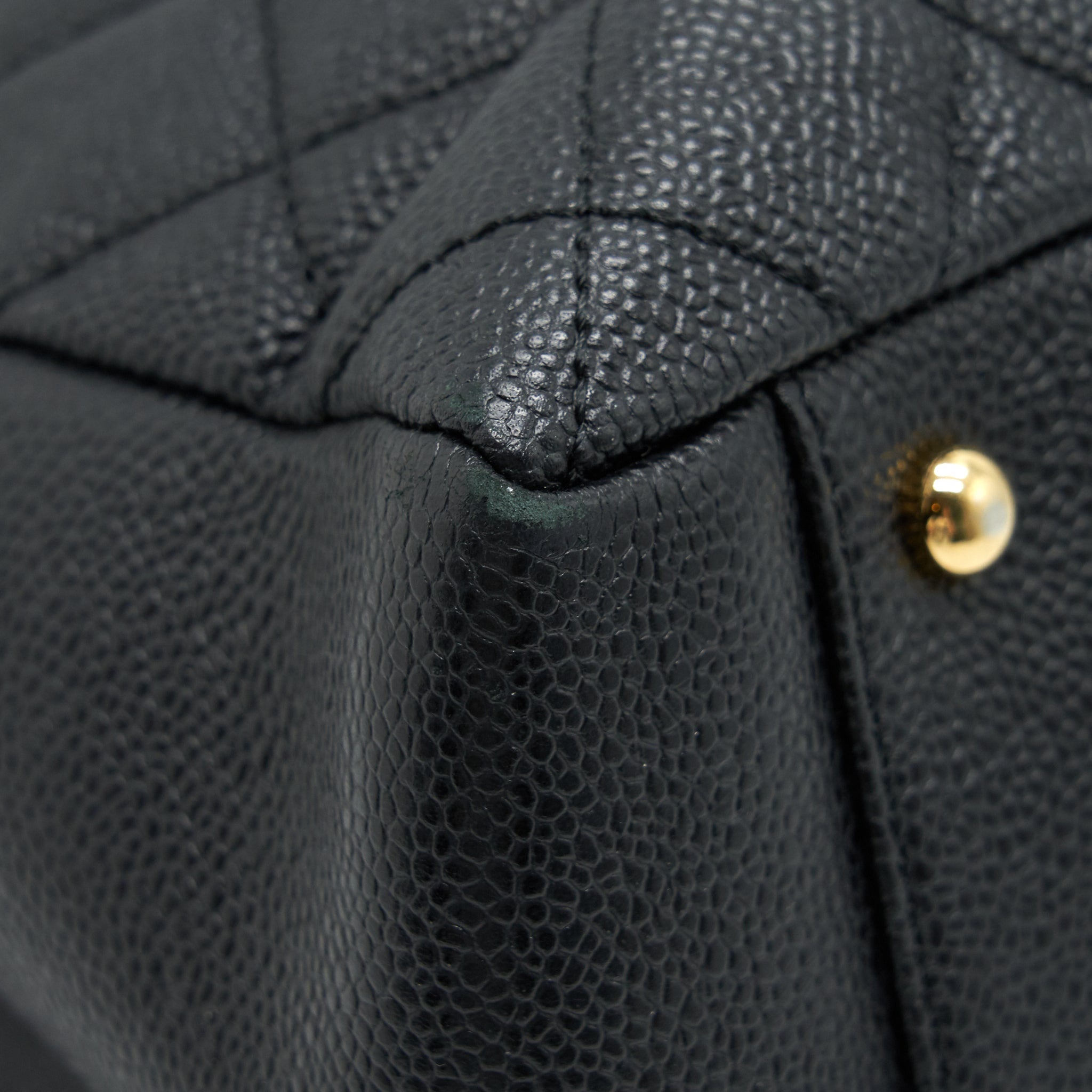 chanel-gran-shopping-tote-caviar-ghw