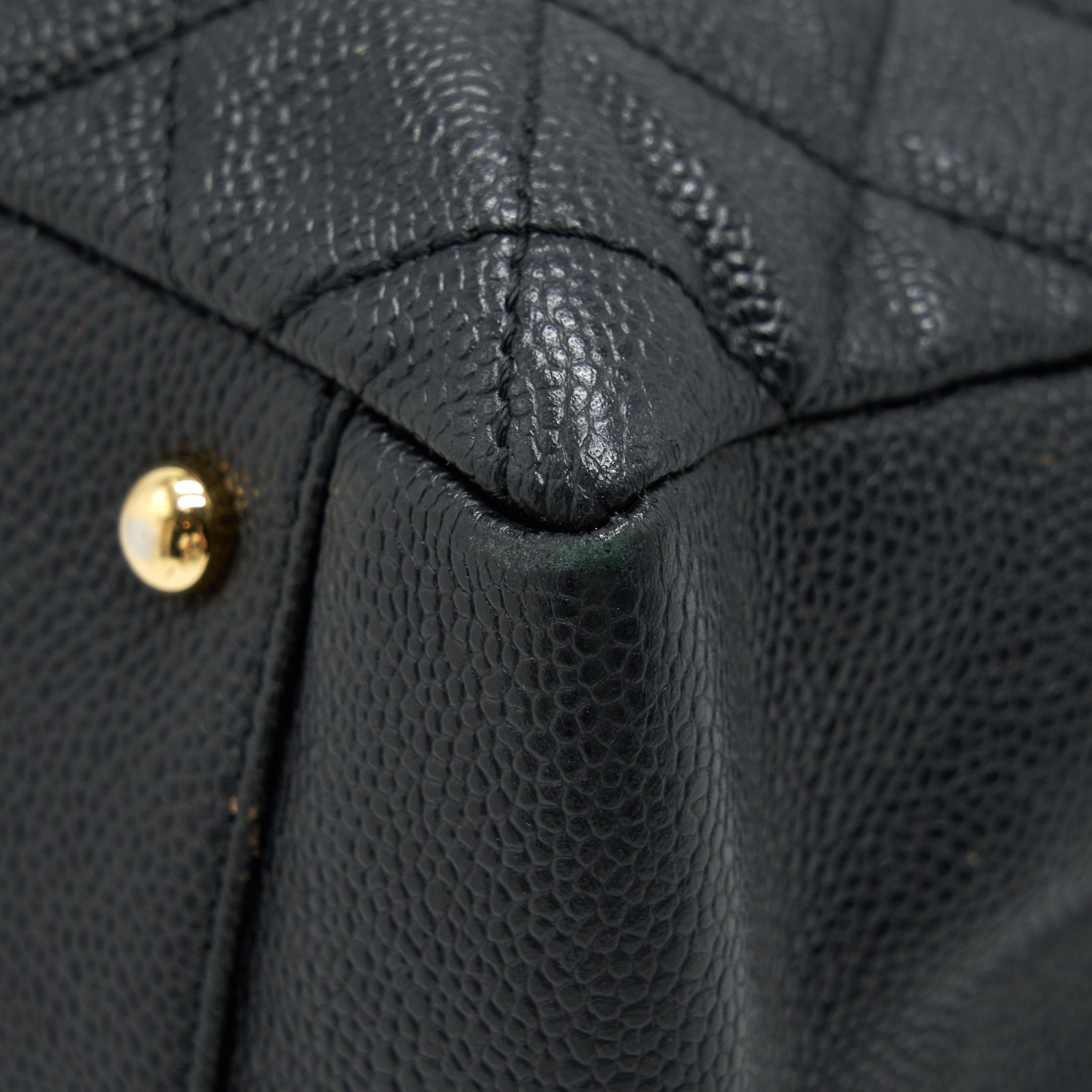 chanel-gran-shopping-tote-caviar-ghw