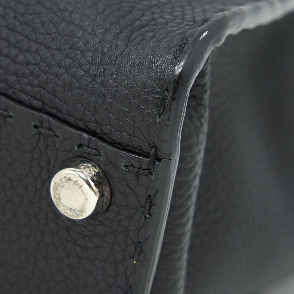 fendi-peekaboo-tote-bag-grained-calfskin-black-shw