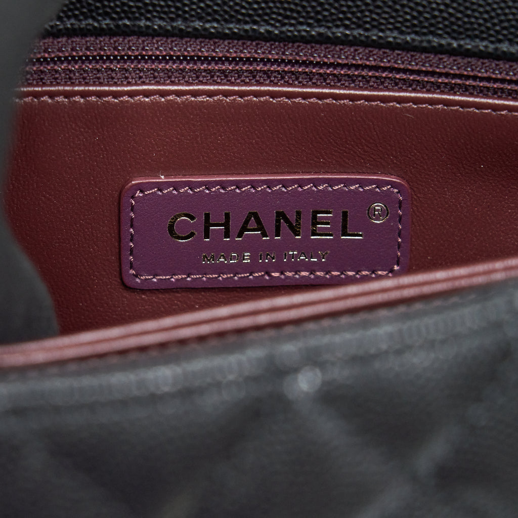 chanel-22p-small-coco-handle-caviar-black-lghw-microchip-1