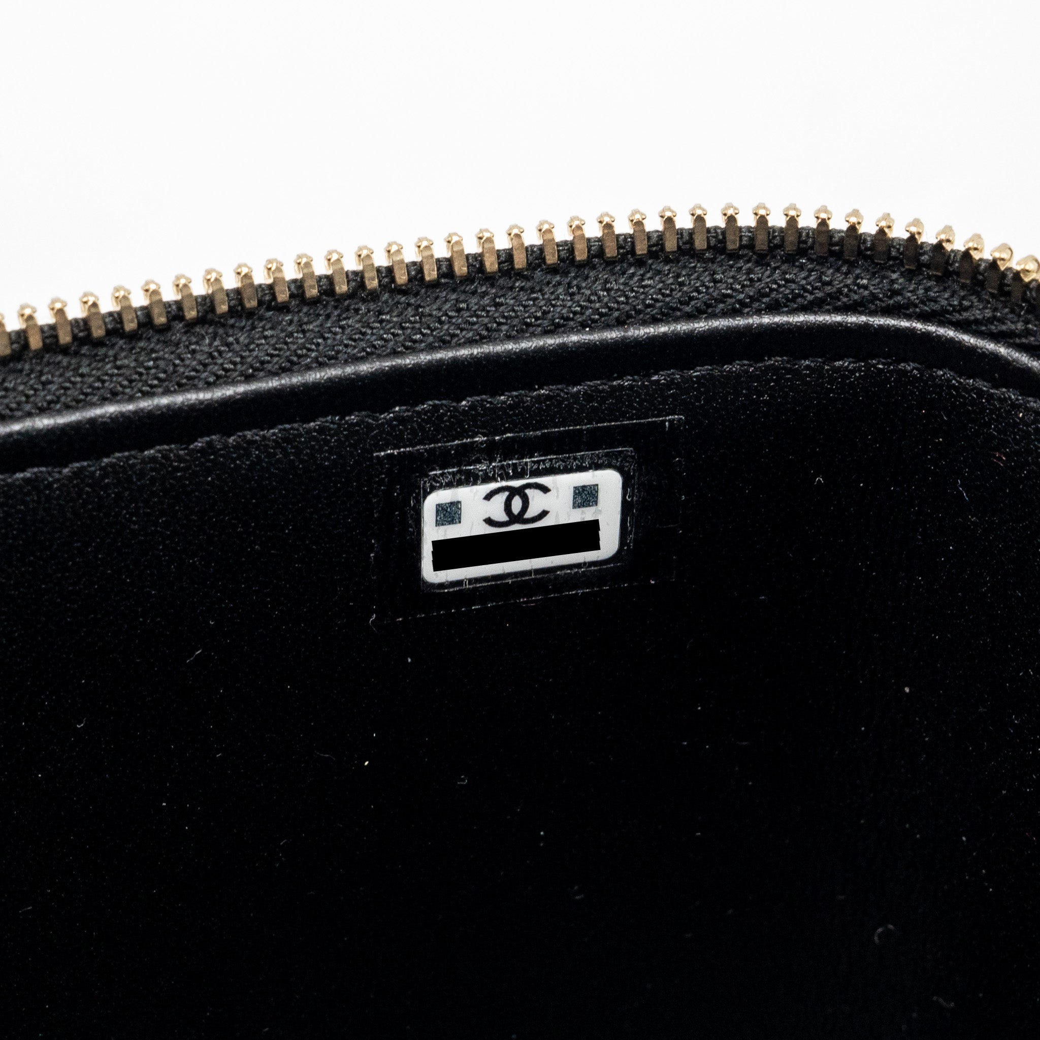 chanel-coco-love-long-vanity-with-adjustable-chain-caviar-black-ghwmicrochip
