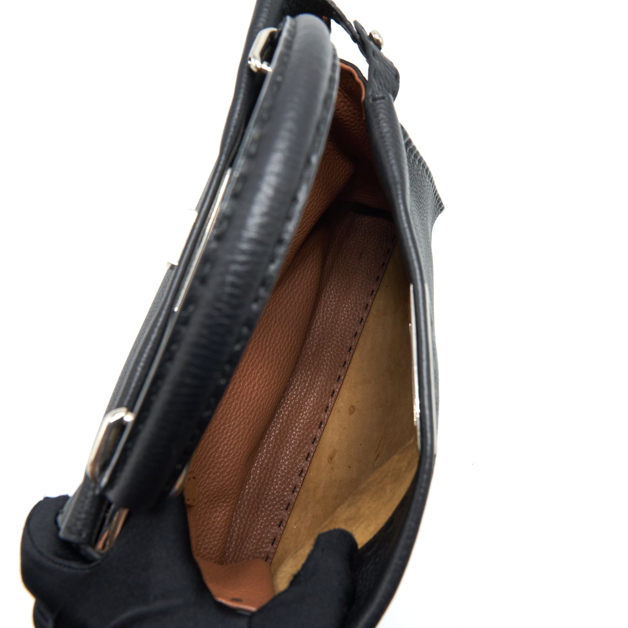 fendi-peekaboo-tote-bag-grained-calfskin-black-shw