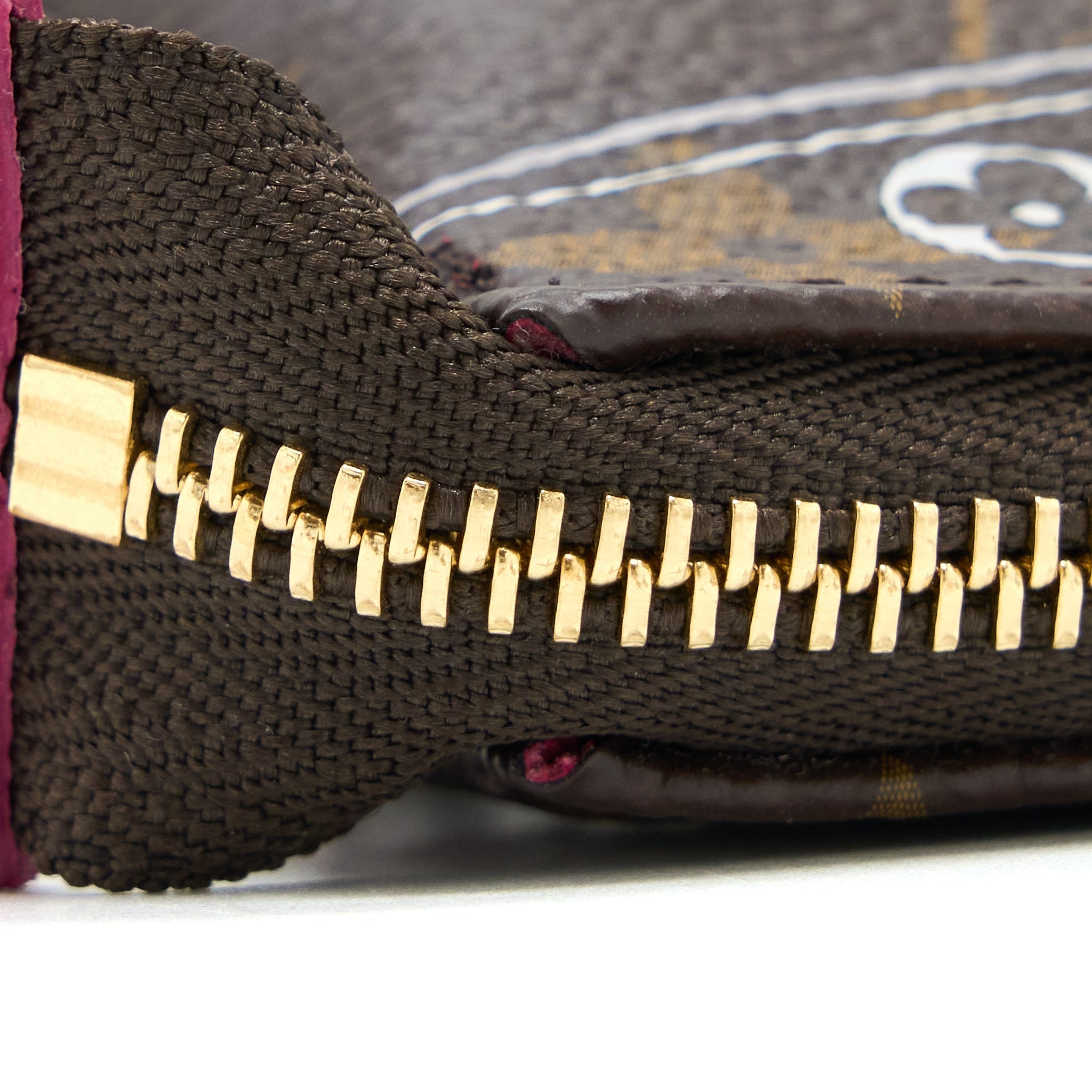 louis-vuitton-2019-limited-mini-pochette-accessories-monogram-canvas-ghw