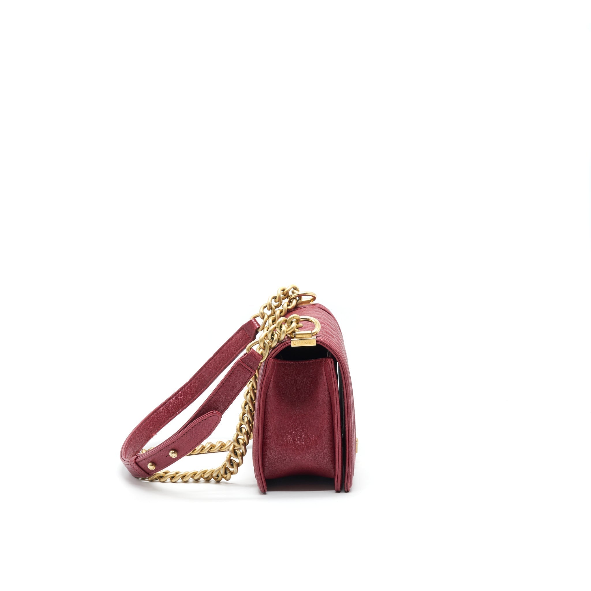 chanel-medium-boy-bag-caviar-raspberry-red-brushed-ghw