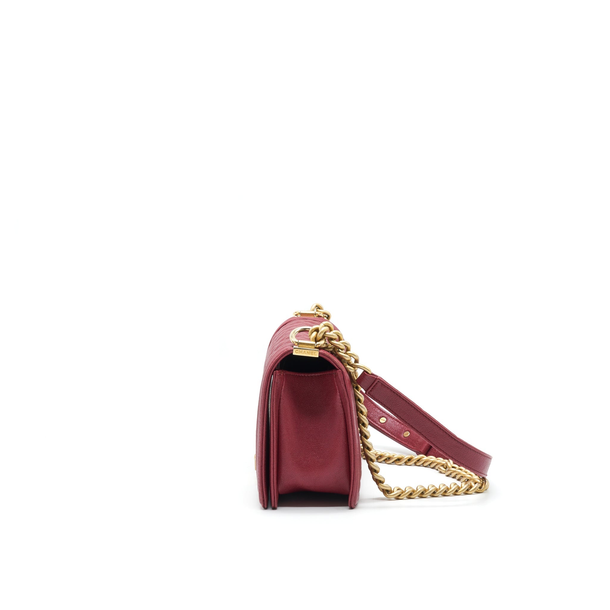 chanel-medium-boy-bag-caviar-raspberry-red-brushed-ghw