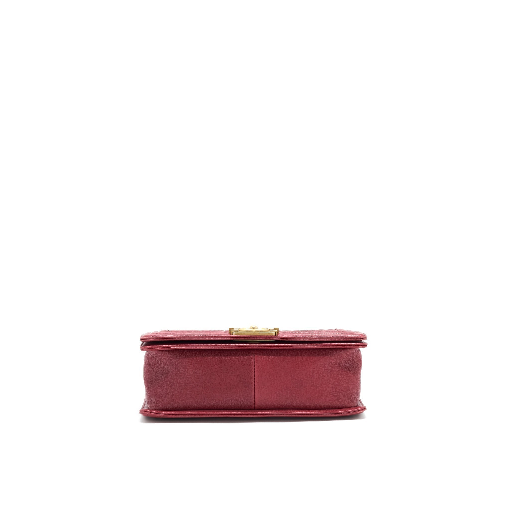 chanel-medium-boy-bag-caviar-raspberry-red-brushed-ghw