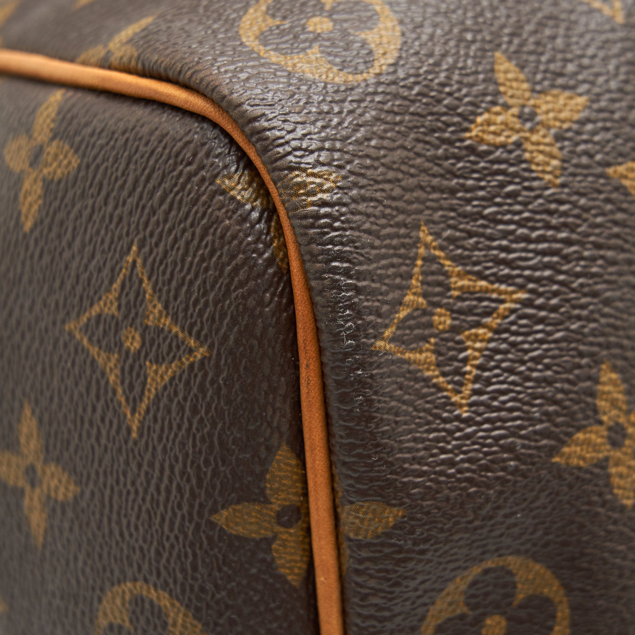 louis-vuitton-overnight-travel-bag-monogram