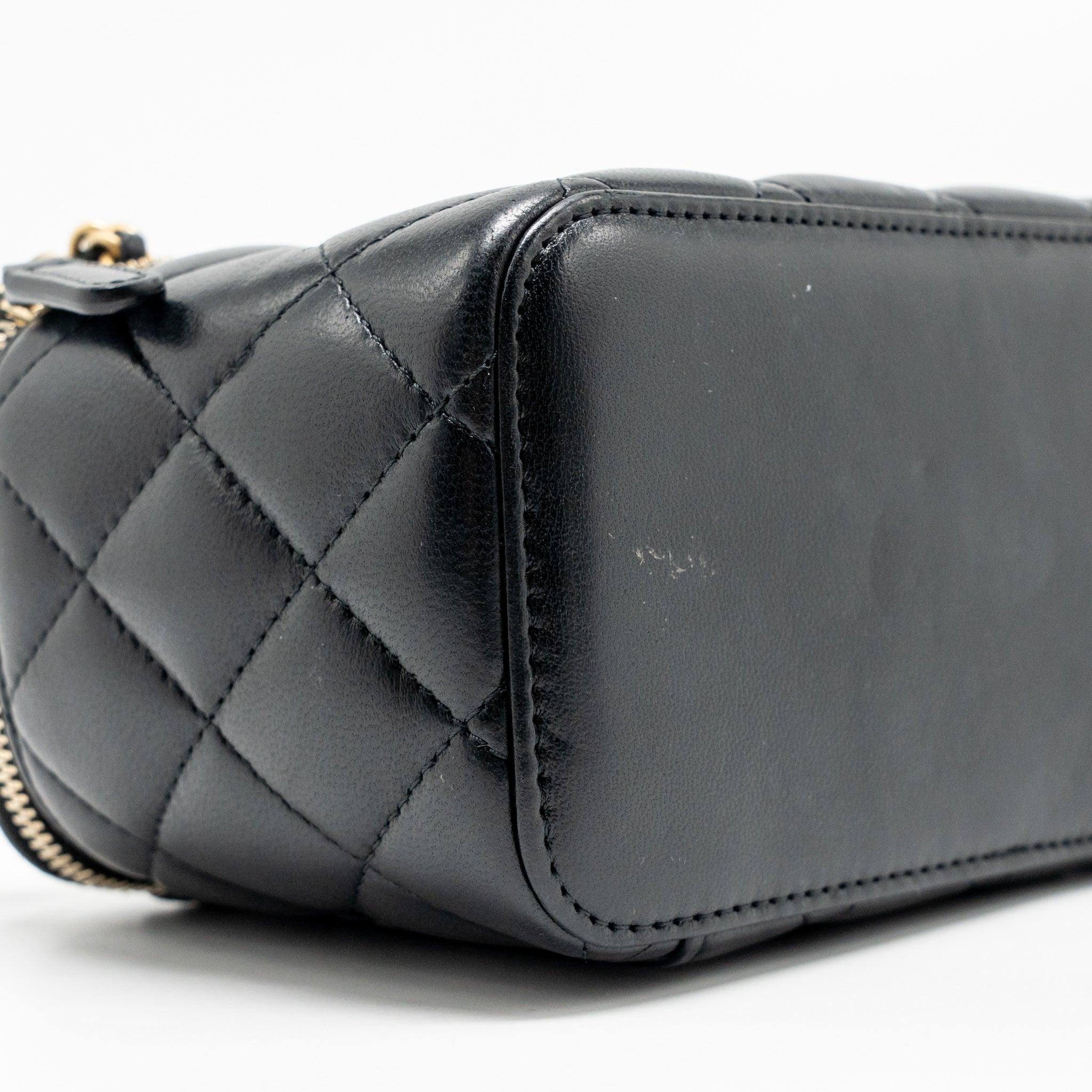 chanel-pearl-crush-long-vanity-with-chain-lambskin-black-ghw