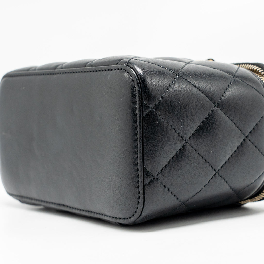 chanel-pearl-crush-long-vanity-with-chain-lambskin-black-ghw