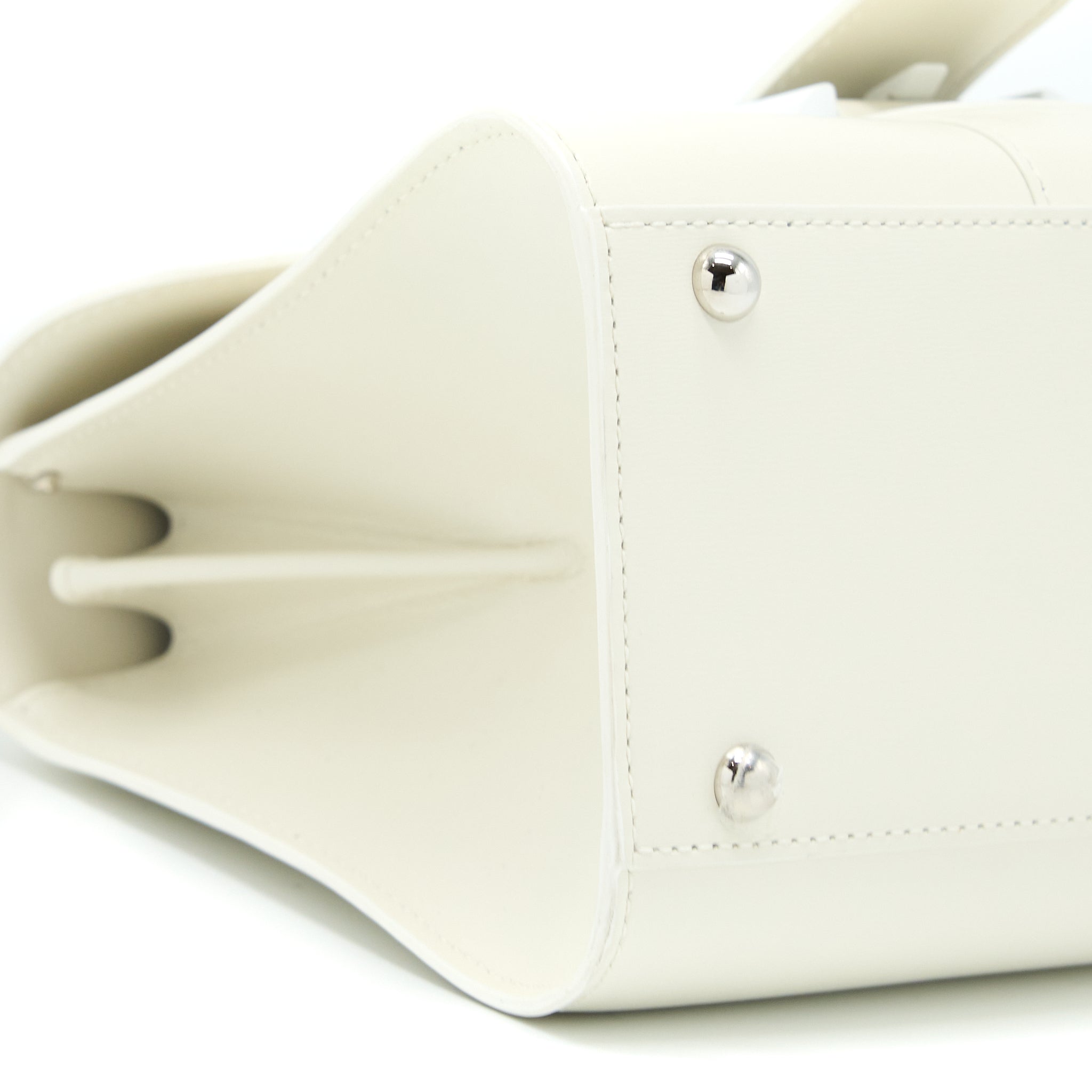 delvaux-mini-brilliant-handbag-calfskin-white-with-white-silver-hardware