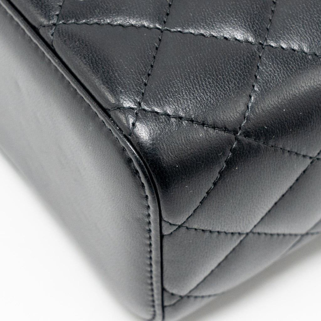 chanel-pearl-crush-long-vanity-with-chain-lambskin-black-ghw