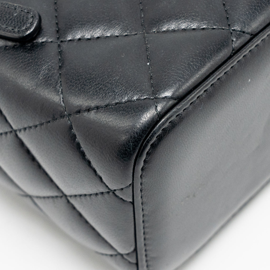 chanel-pearl-crush-long-vanity-with-chain-lambskin-black-ghw