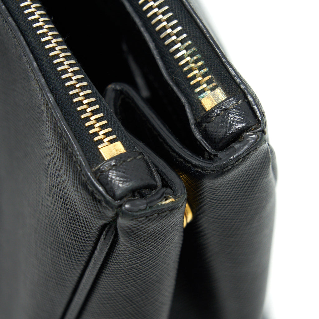 prada-saffiano-tote-large-in-black