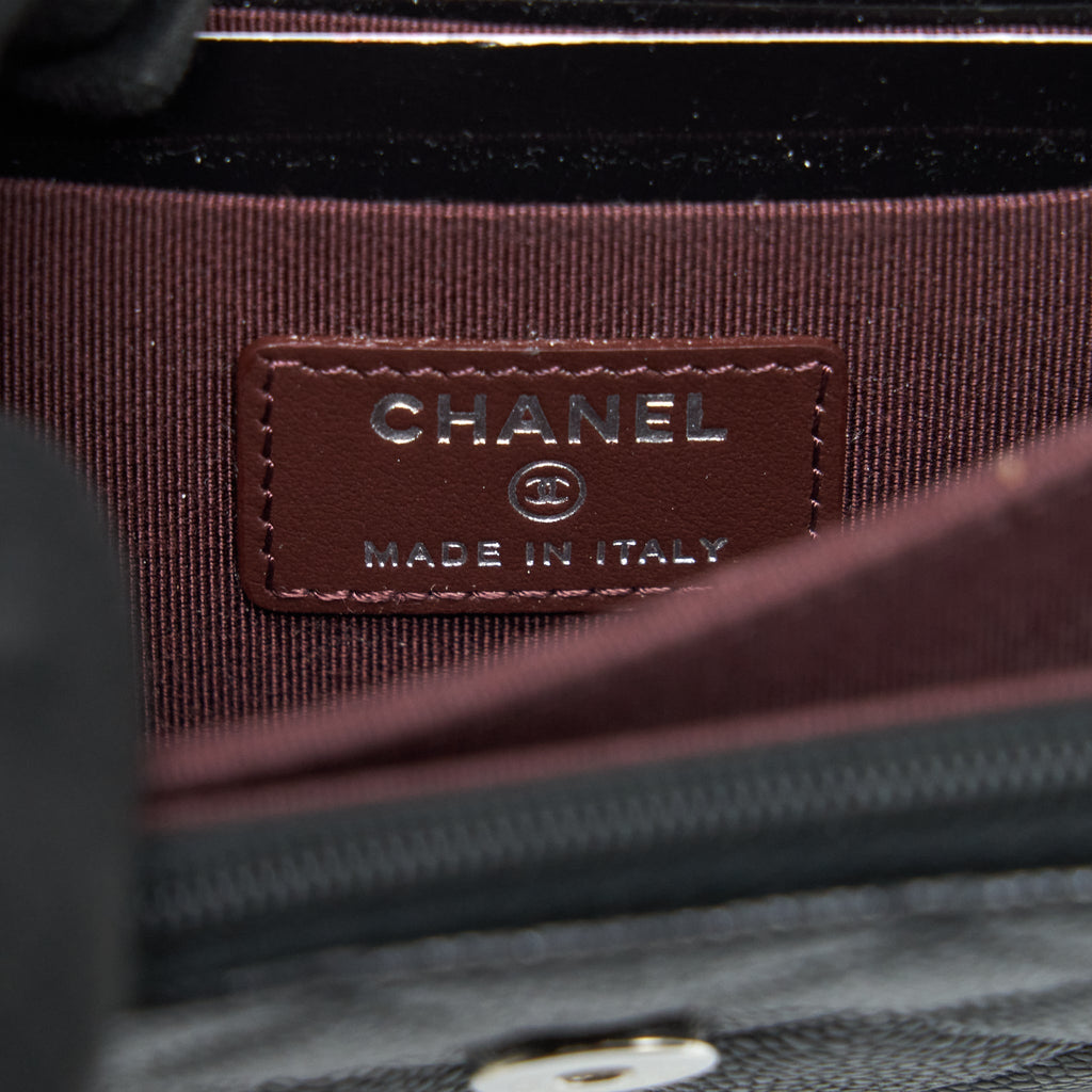 chanel-mini-wallet-on-chain-caviar-black-shw