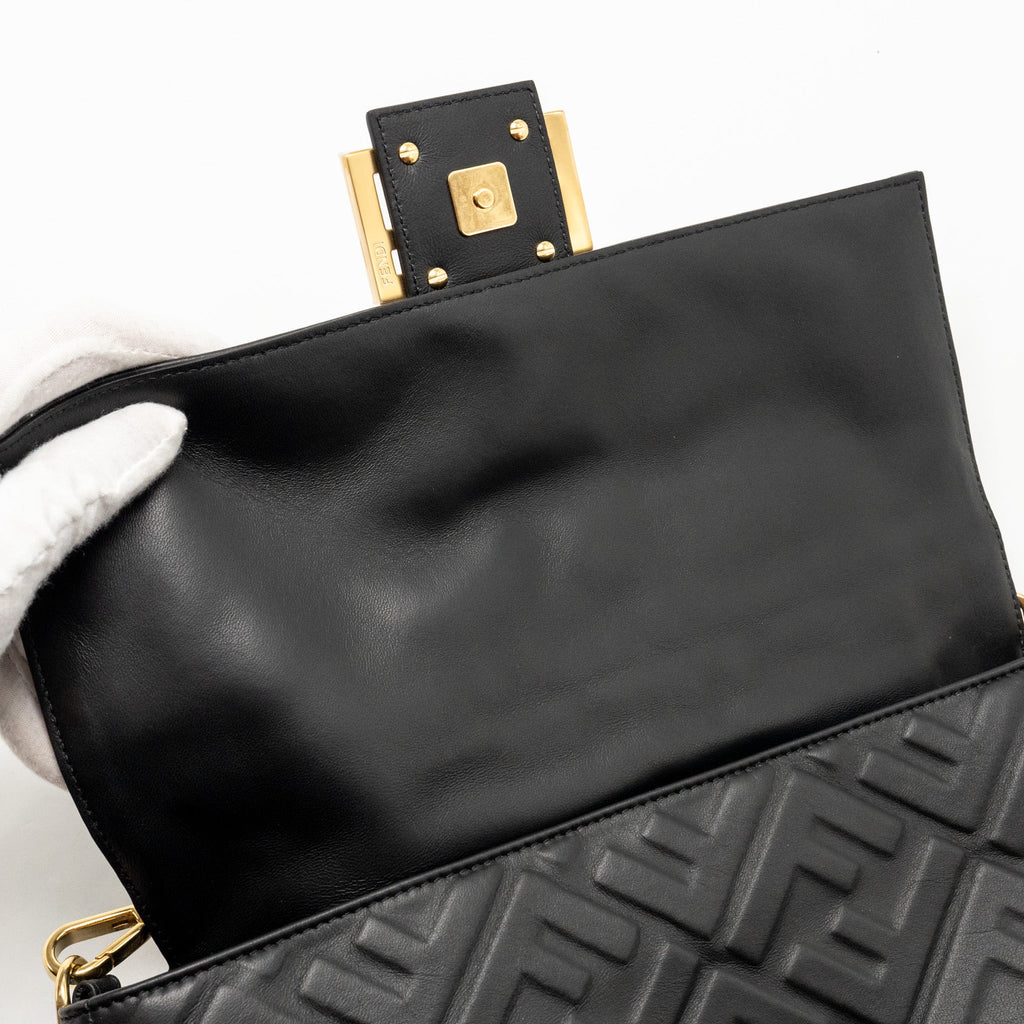 fendi-large-baguette-bag-nappa-black-ghw-1