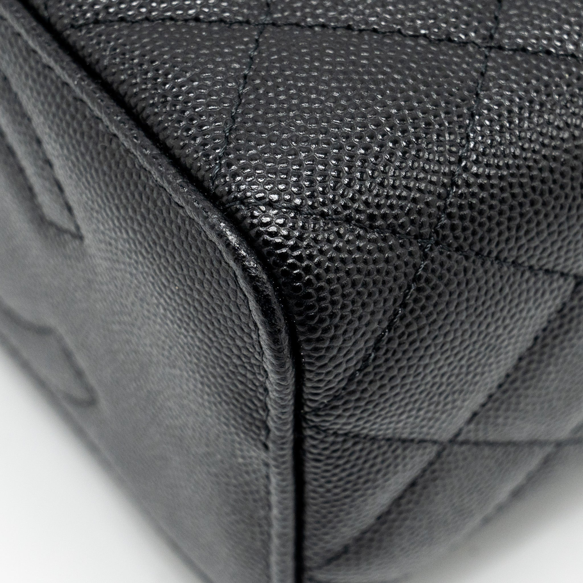 chanel-long-vanity-with-chain-caviar-black-lghw-2