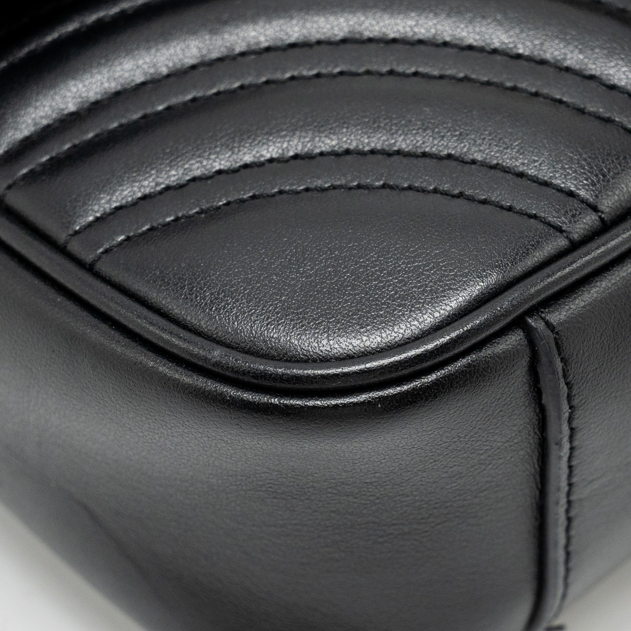 gucci-mini-gg-marmont-shoulder-bag-calfskin-black-ghw-1