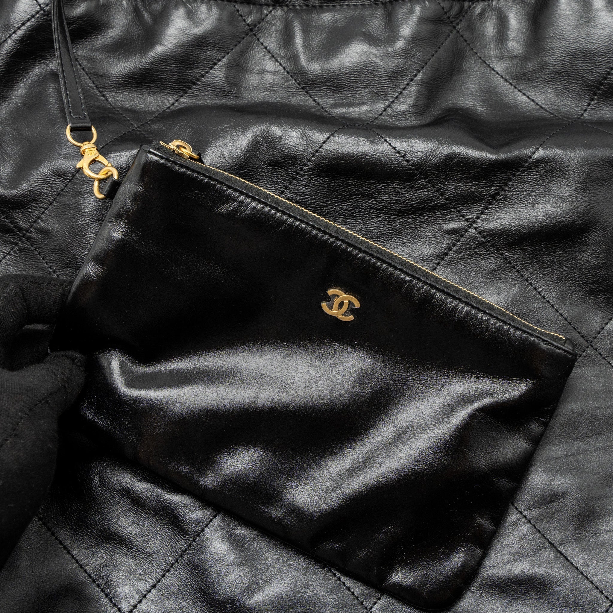 chanel-large-22-bag-shiny-calfskin-black-ghw-microchip