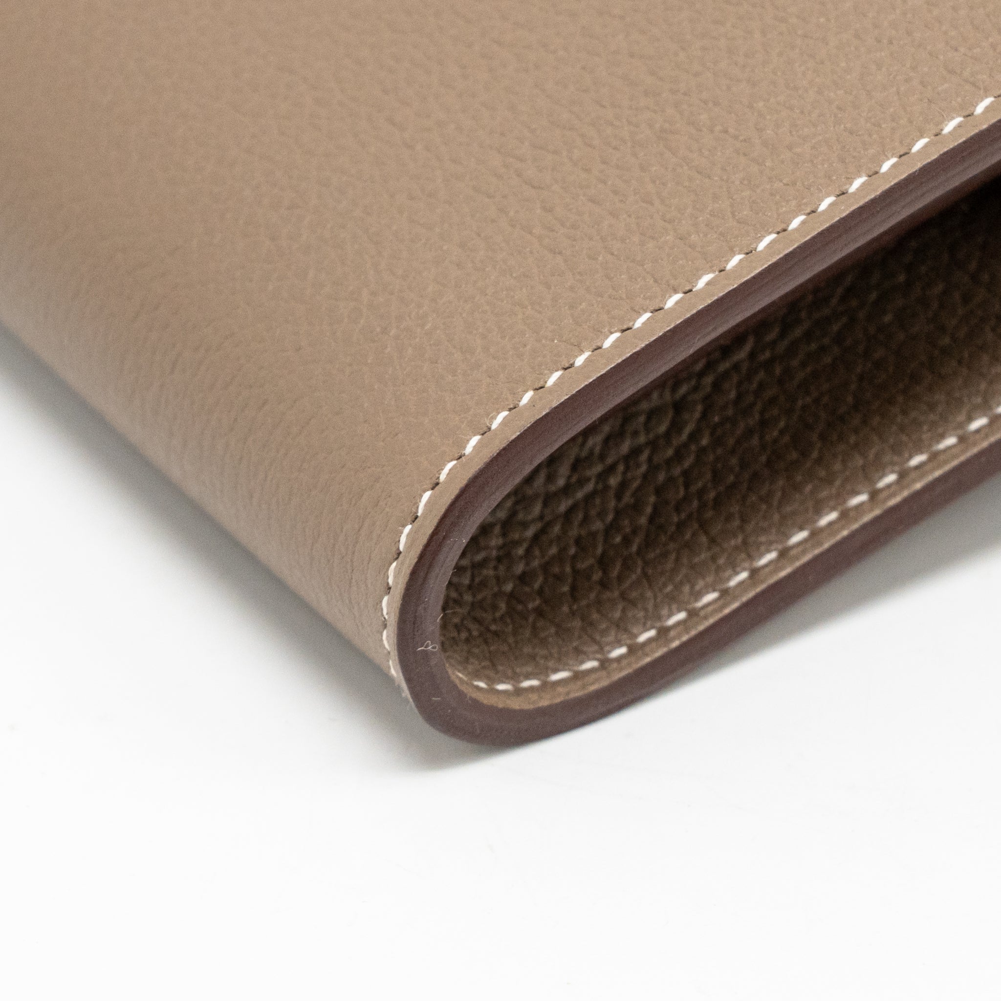 hermes-classic-kelly-to-go-evercolor-etoupe-shw-stamp-b