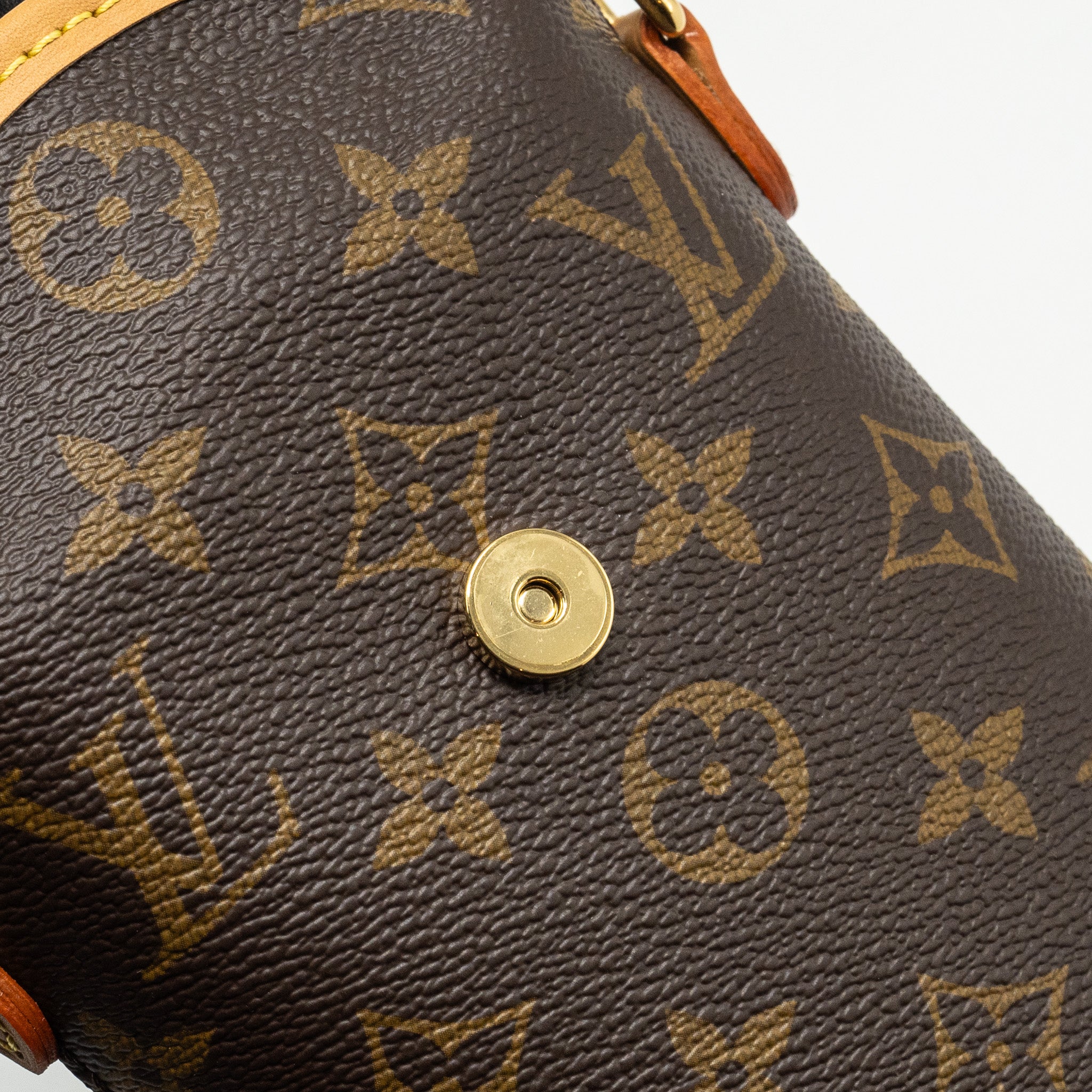 louis-vuitton-fold-me-pouch-monogram-canvas-ghw-2